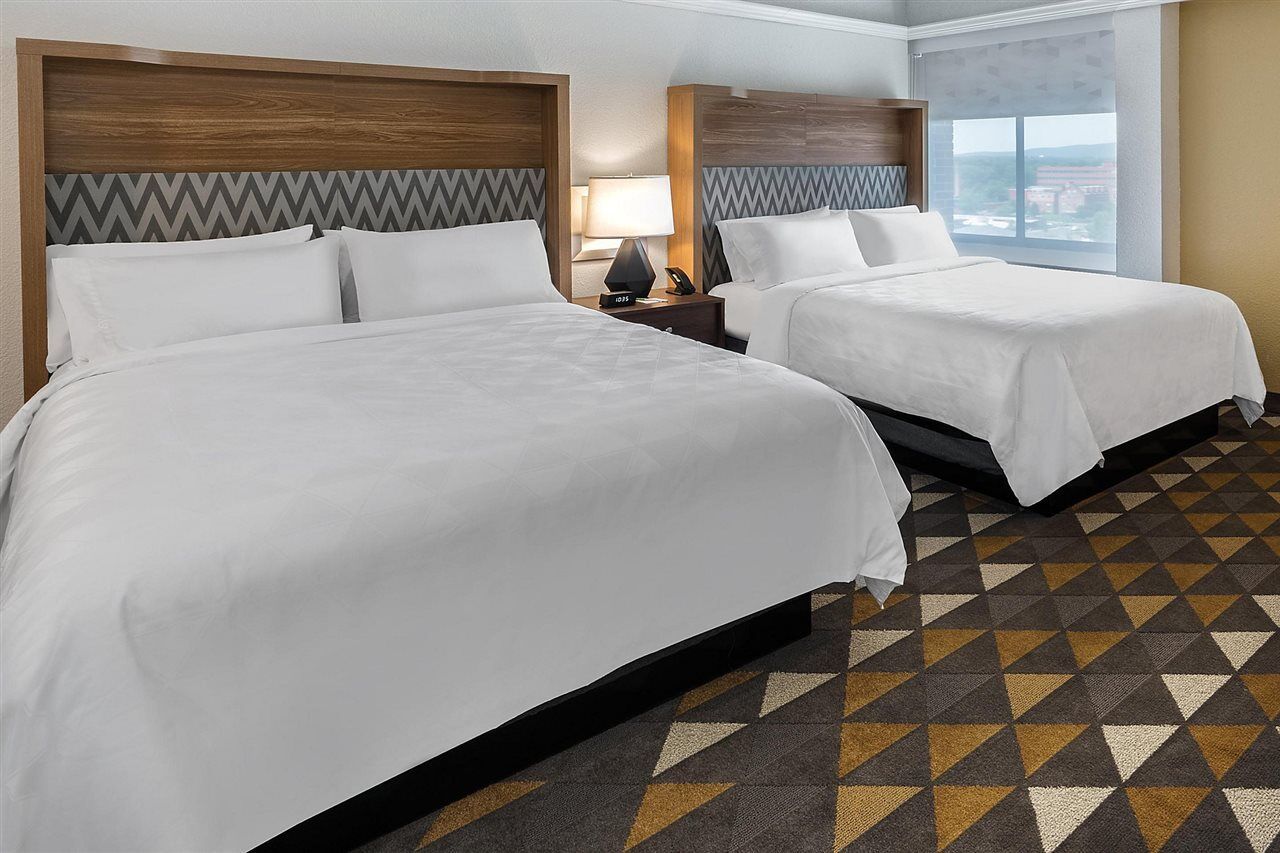 Holiday Inn & Suites Pittsfield-Berkshires By Ihg מראה חיצוני תמונה